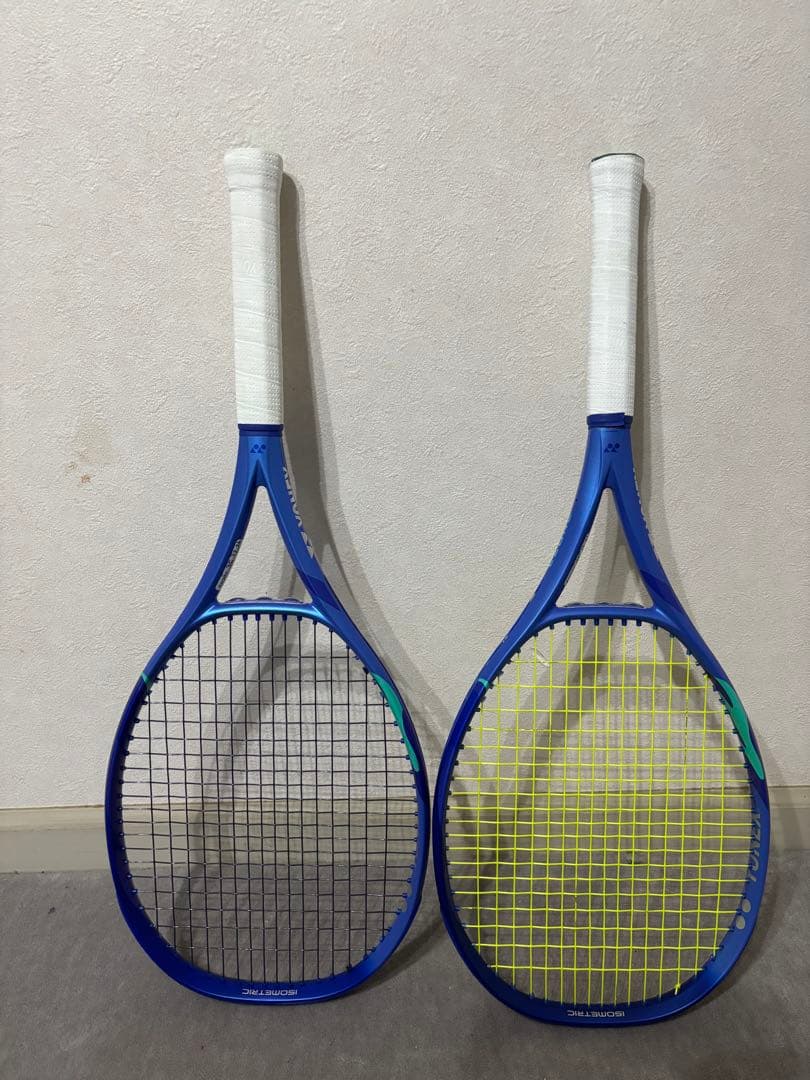 2025 EZONE 100 ツアー　グリップ2 テニスラケット 2本セット