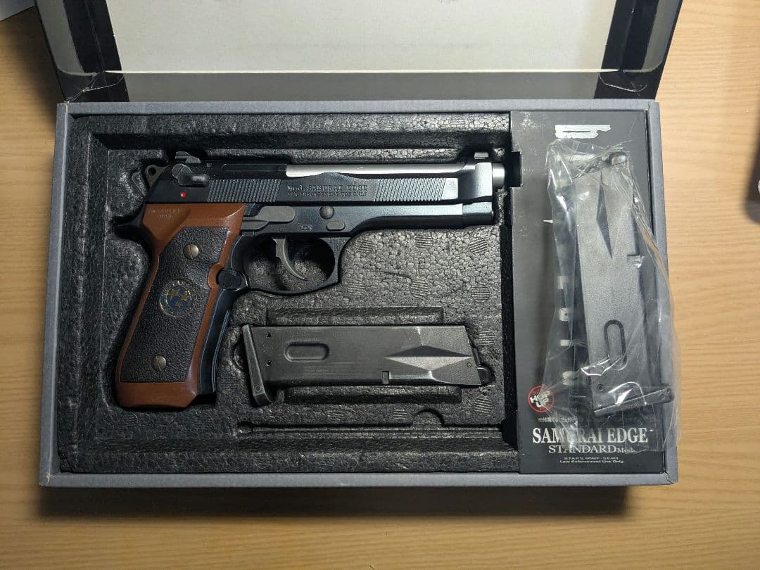 東京マルイ　サムライエッジ　ベレッタ