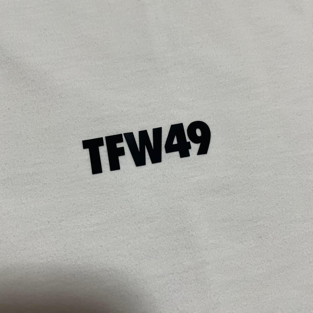 新品未使用タグ付き　TFW49 レギュラーTシャツ ホワイト　XL ゴルフ