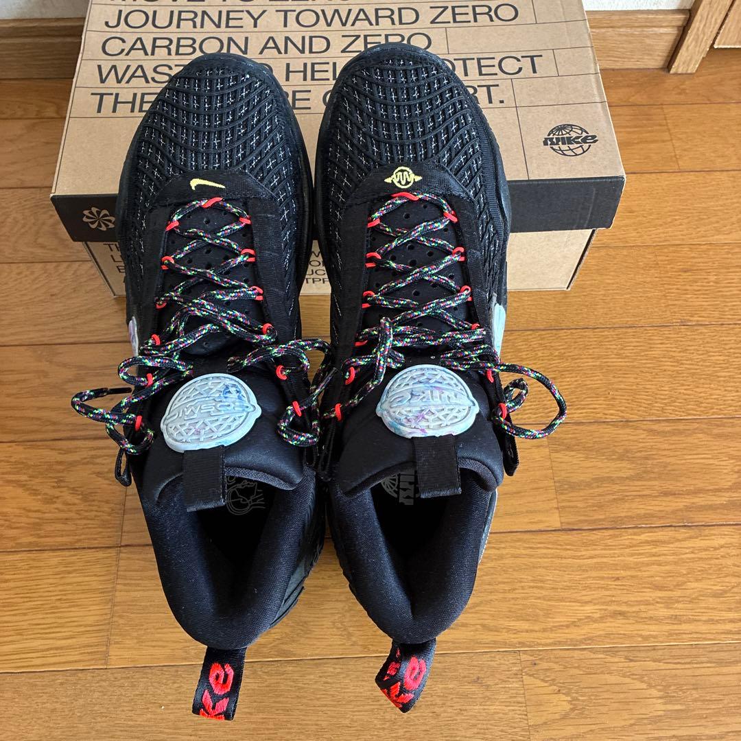 ナイキ コズミック ユニティ “ブラック/ホワイト/ゴースト”