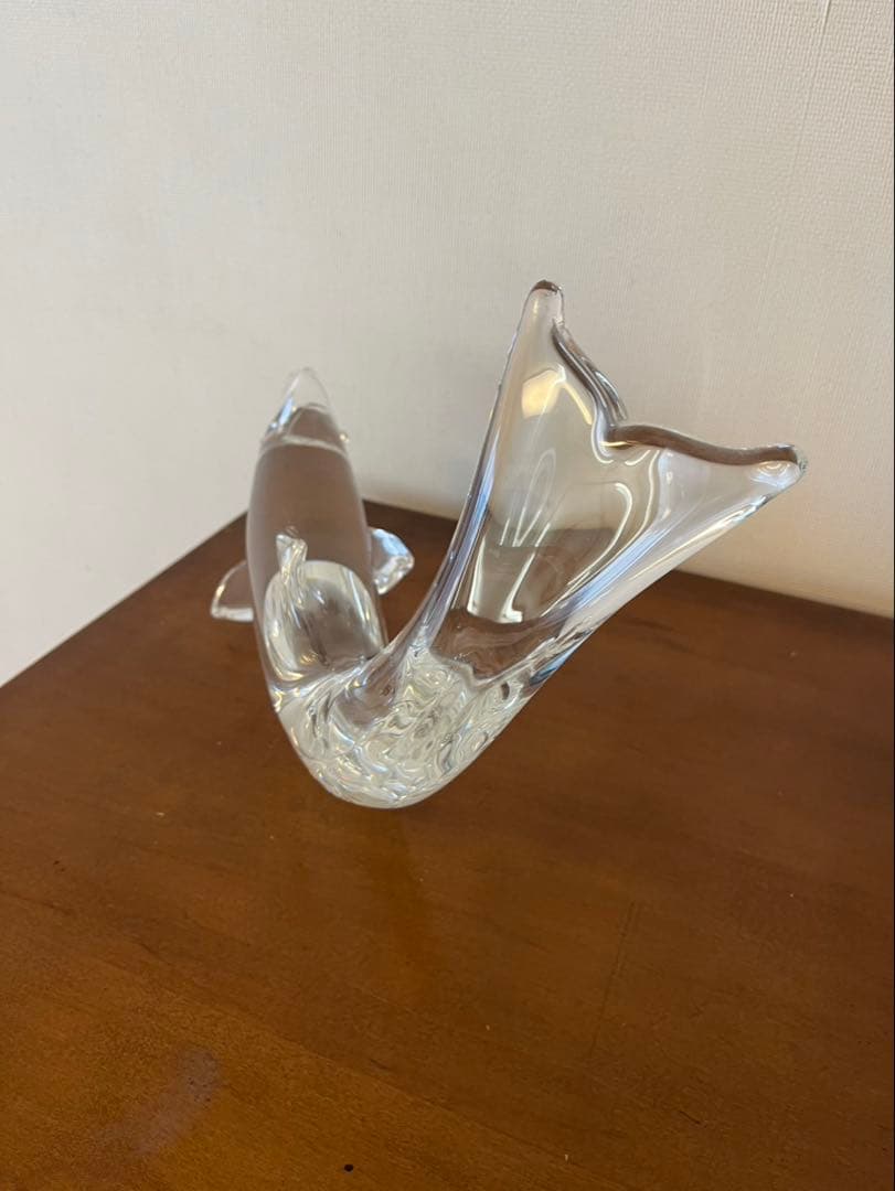 ガラスの鮭の置き物