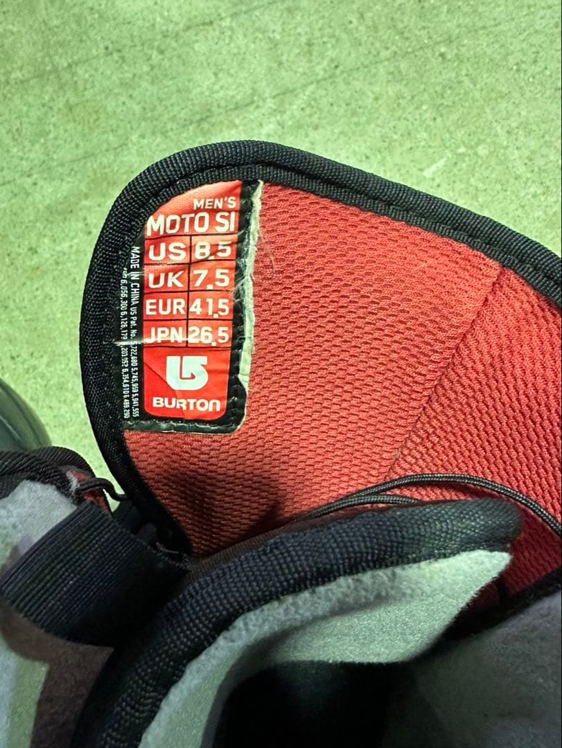 G1579 BURTON スノーボードブーツ 黒赤　26.5 メンズ