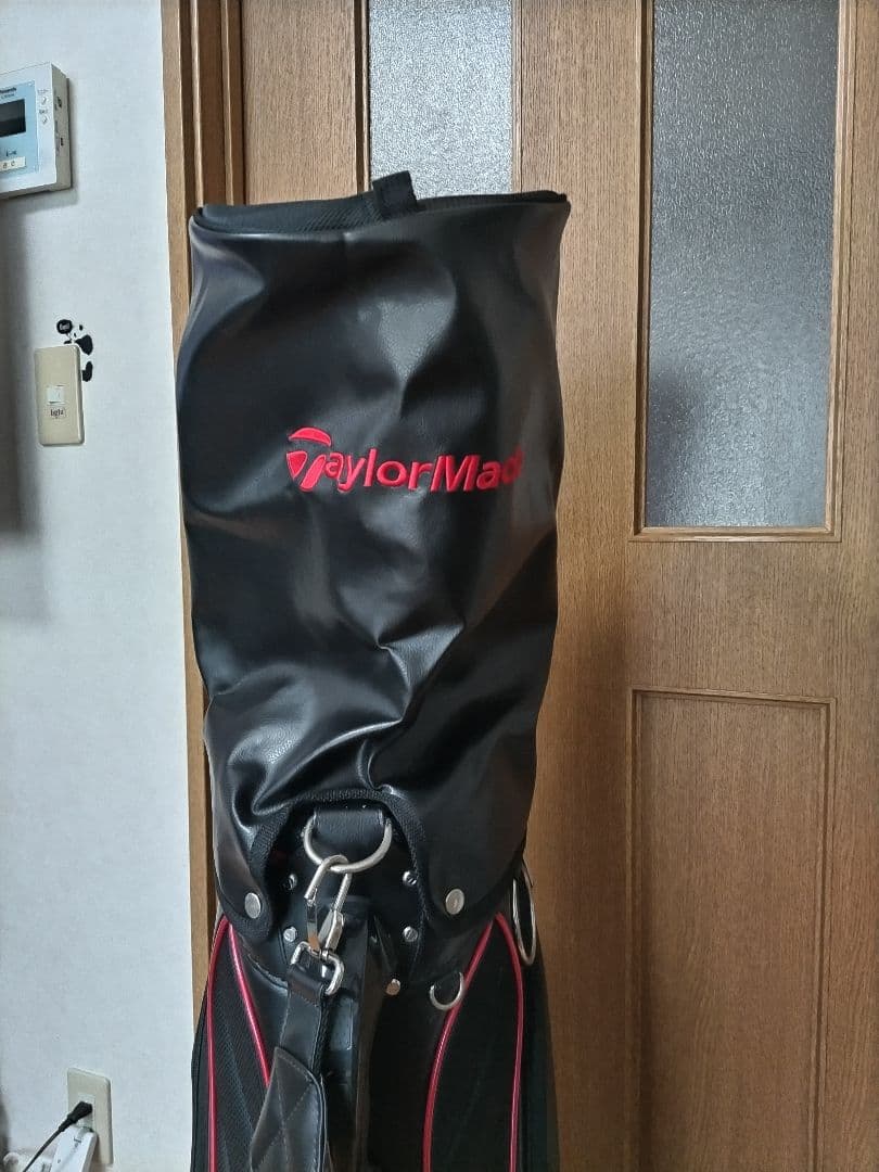 TaylorMade キャディバッグ ブラック/レッド中古