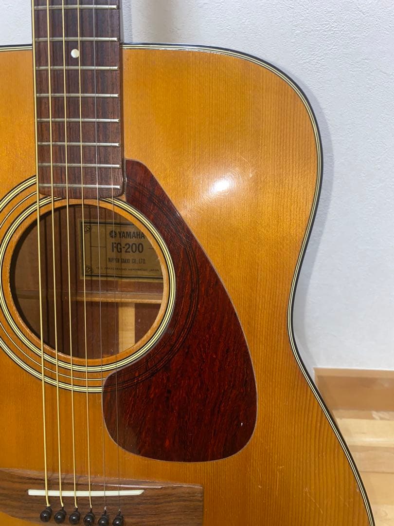 ひびき！YAMAHA FG200グリーンラベル　調整済み新品弦　激鳴り！