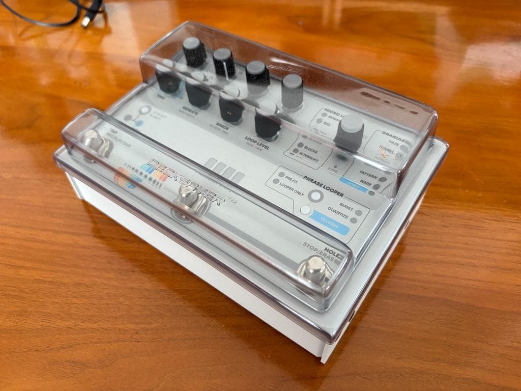 Hologram Microcosm デッキセーバー付き