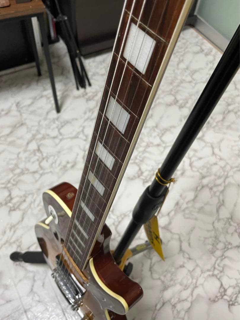 フレットレスギター Westminster レスポールタイプ