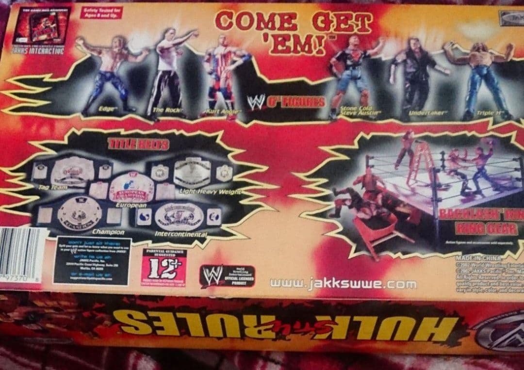 『WWE』HOGAN BOXフィギュア