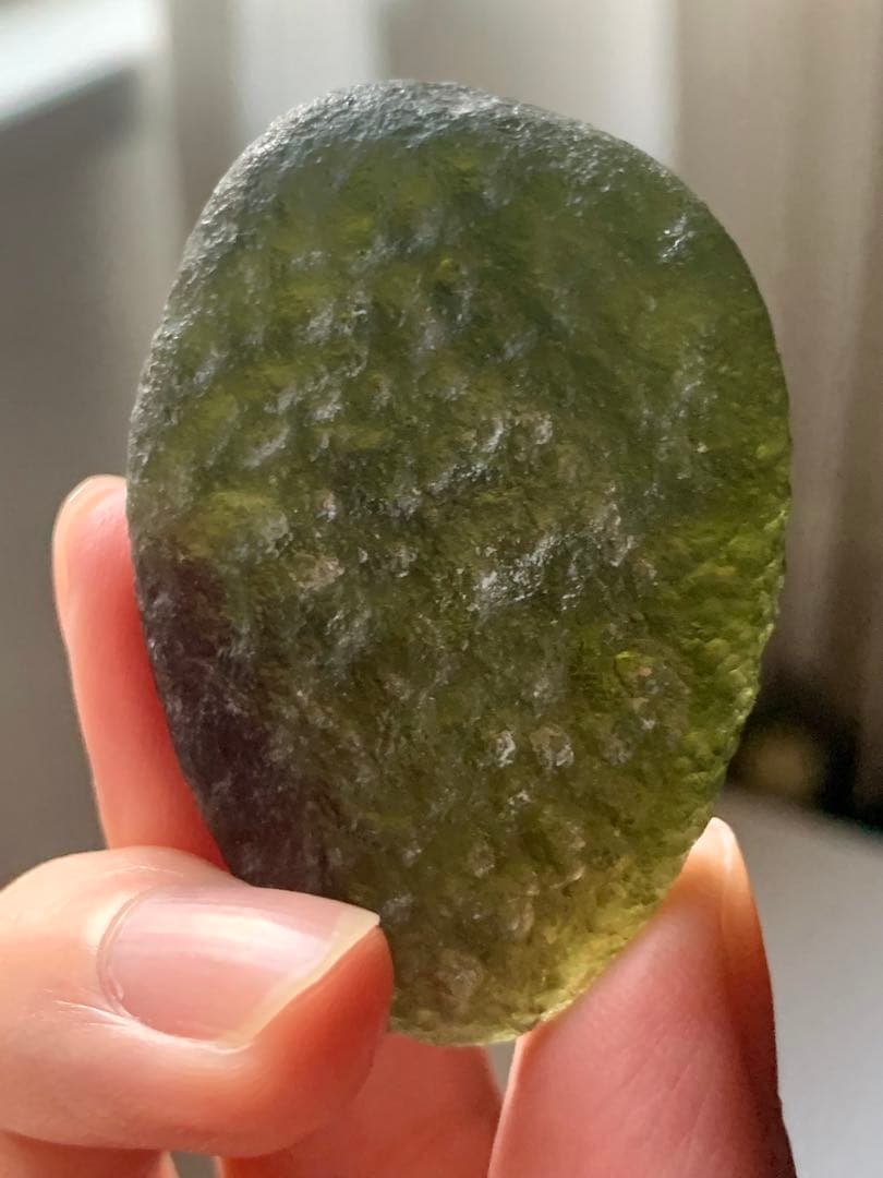 最強パワーストーンモルダバイト　テクタイト　隕石　ヒーリング鉱物標本　リビアン