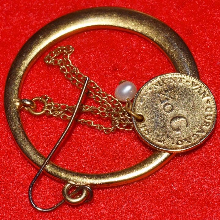 『ドリーム ホーム』小道具 イヤリング