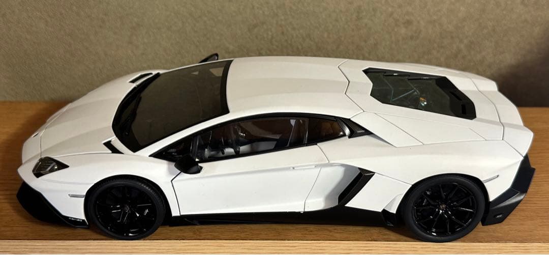 オートアート アヴェンタドール アニヴェルサリオ