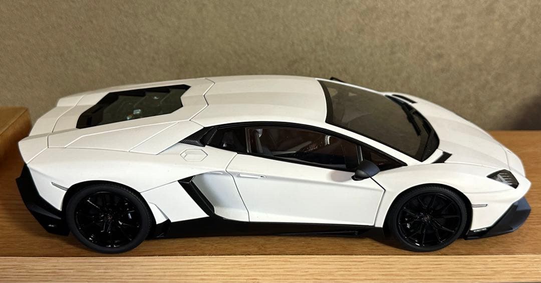 オートアート アヴェンタドール アニヴェルサリオ