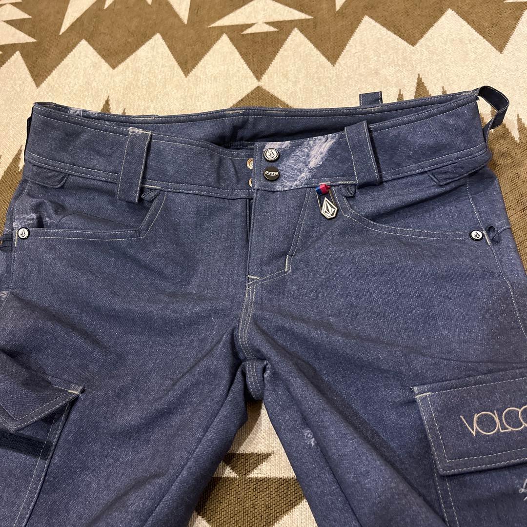 VOLCOMウェア上下セットS〜Mサイズ　パンツ×2本＋ベルト