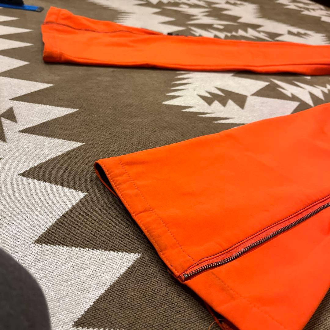 VOLCOMウェア上下セットS〜Mサイズ　パンツ×2本＋ベルト