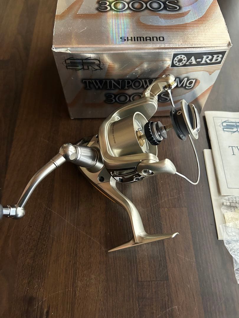 未使用シマノ　ツインパワー Mg 3000S スプールなし