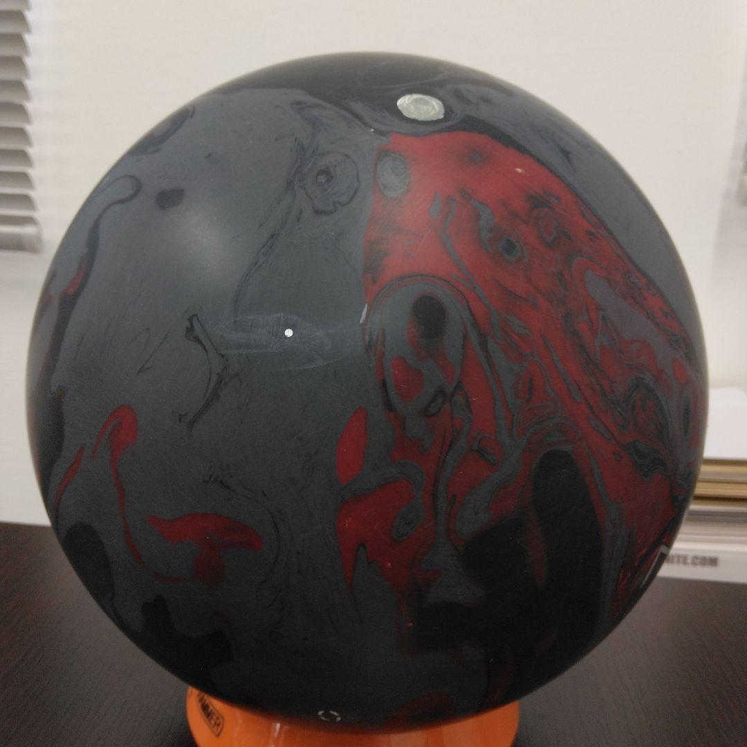 MOTIV Jackal ボウリングボール ブラック/レッド