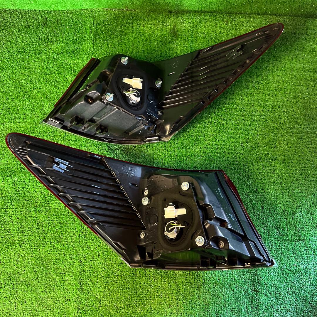 210系クラウン GWS214 テールランプセット 30-404 30-405