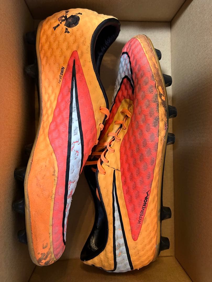 ナイキ サッカースパイク ハイパーヴェノム HG