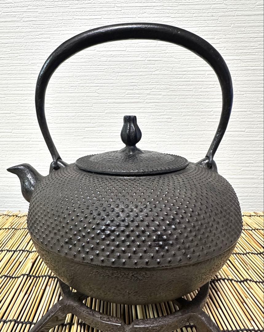 未使用、木箱、付属品付　南部三厳堂名人熊谷専太郎南部渓泉造　１５型手取型アラレ