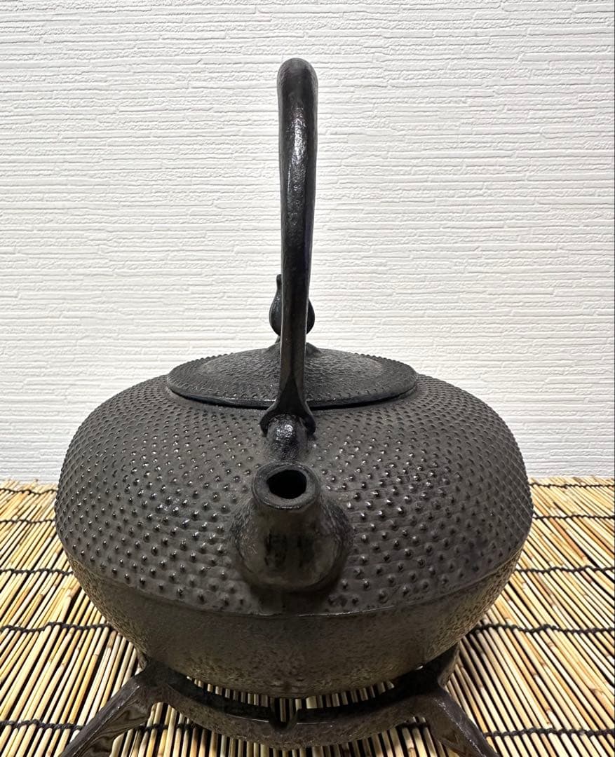 未使用、木箱、付属品付　南部三厳堂名人熊谷専太郎南部渓泉造　１５型手取型アラレ