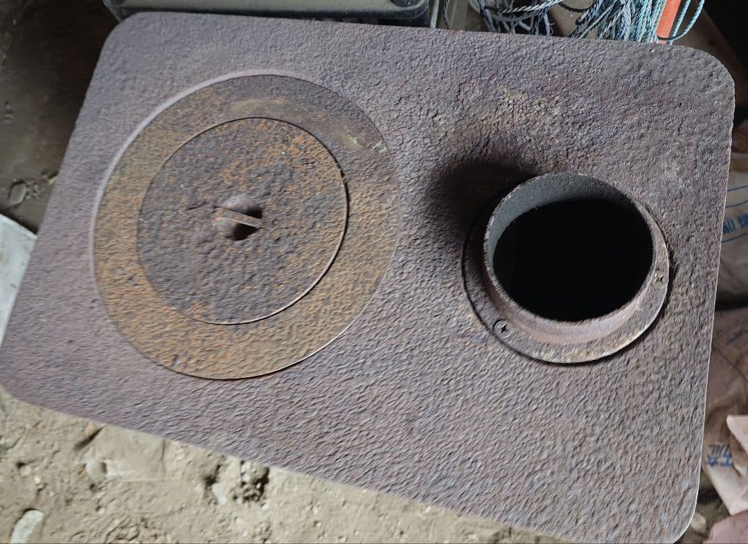 たのメル便送料込 薪ストーブ 鋳鉄製 煙突接続口付き