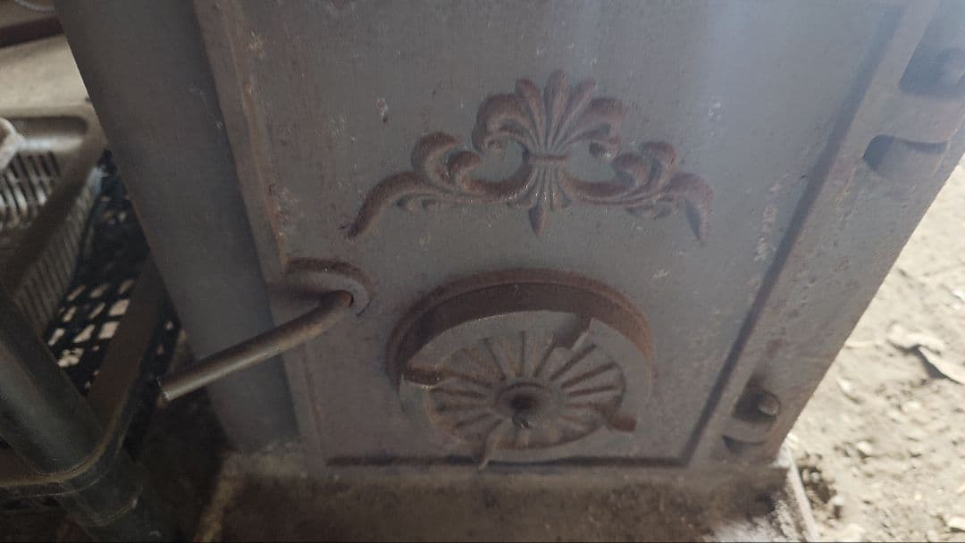 たのメル便送料込 薪ストーブ 鋳鉄製 煙突接続口付き