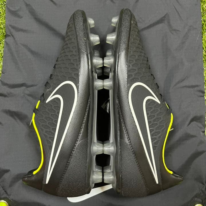 サッカースパイク ナイキ マジスタ オーパス HG-E