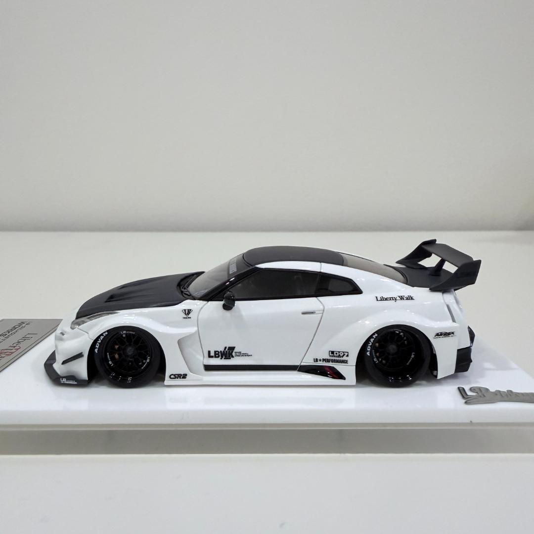 ミニカー LB-SIL HOUETTE WORKS GT 35 GT-RR 6/30