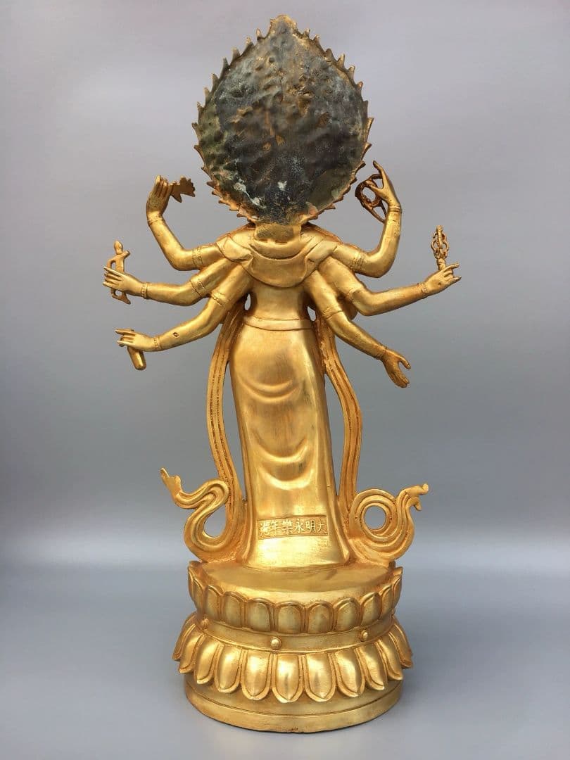 仏教美術 仏像 八臂観音菩薩仏像 家内 仏堂供仏 銅製品 工芸品 置物