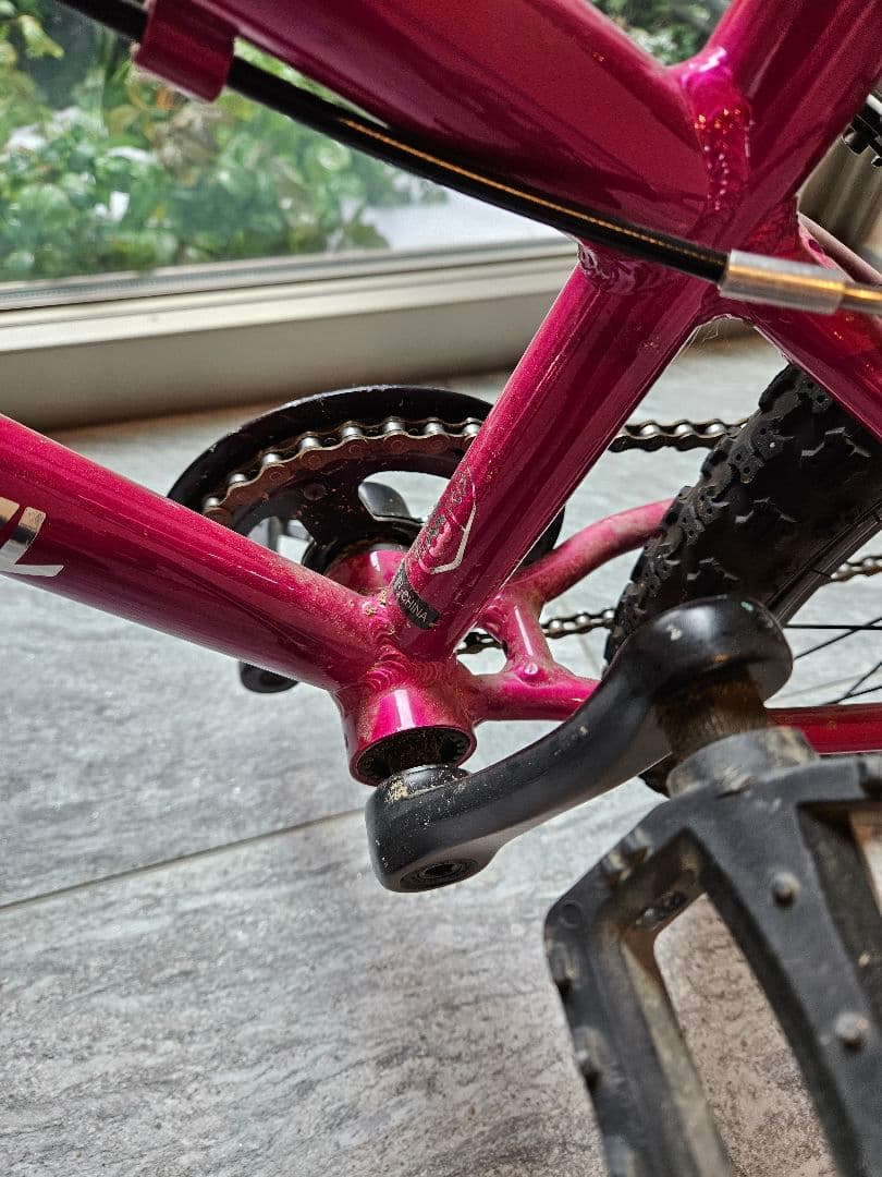 18インチ　ヨツバサイクル　屋内保管