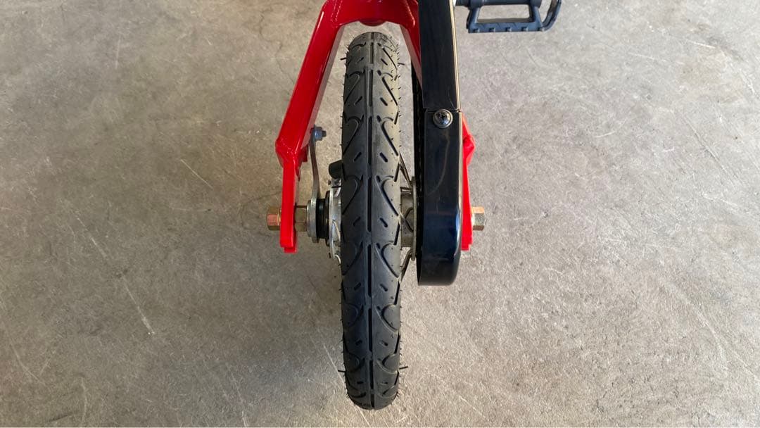 Peugeot Trois Petites 赤