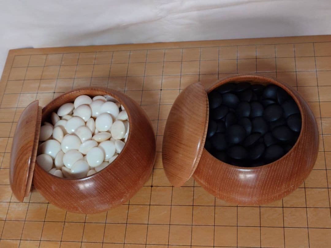 木製囲碁盤セット 白黒石付き