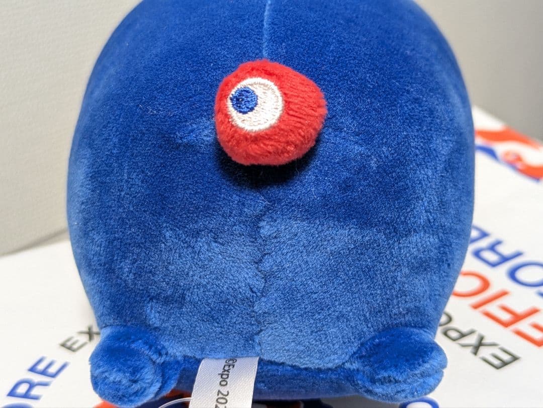 【新品】ミャクミャク もっちりぬいぐるみ 横