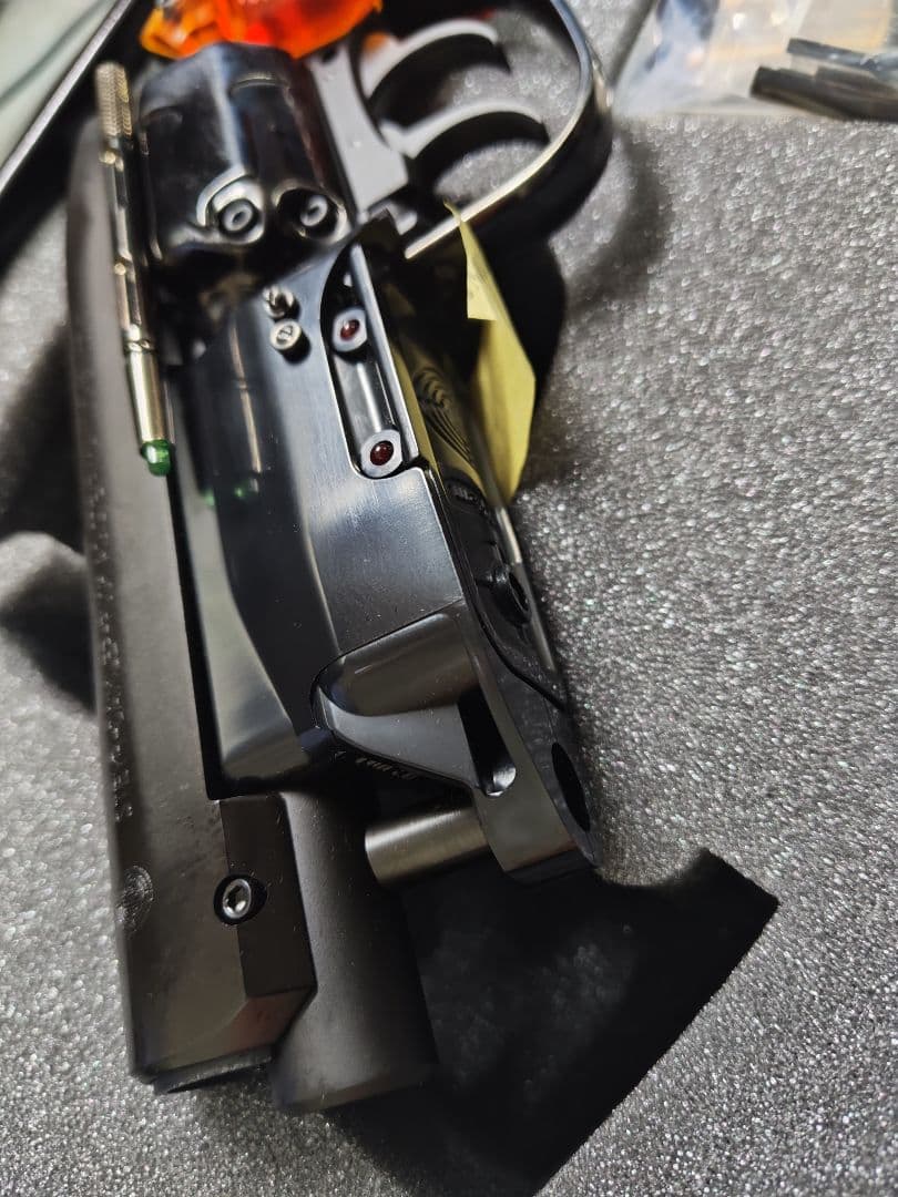 高木式弐〇壱九年式爆砕拳銃