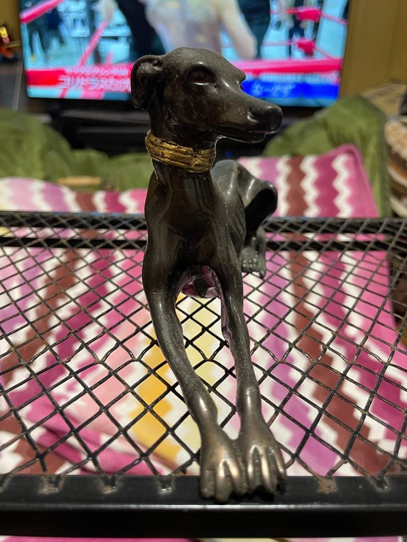 犬 グレイハウンドのブロンズ？置物2体セット
