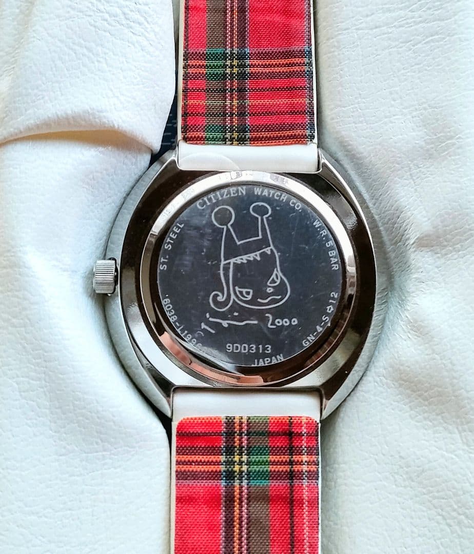 奈良美智　腕時計　Lonesome Puppy Watch　ジャンク品　※未使用