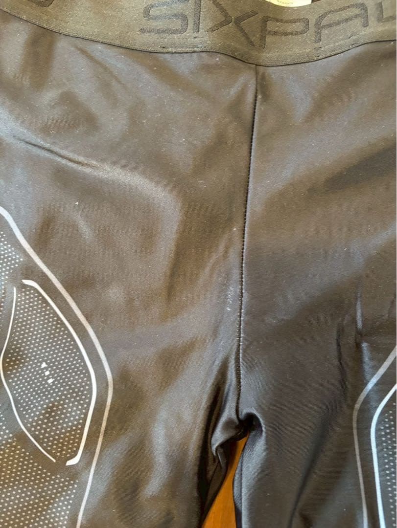 SIXPAD EMS パワースーツ　トップ＆ボトム セット レディースMサイズ