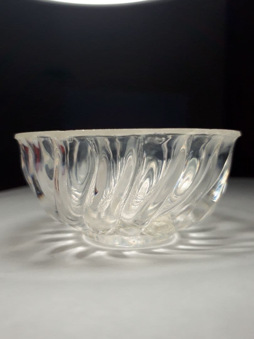 透明型吹き菊形盃(江戸時代)