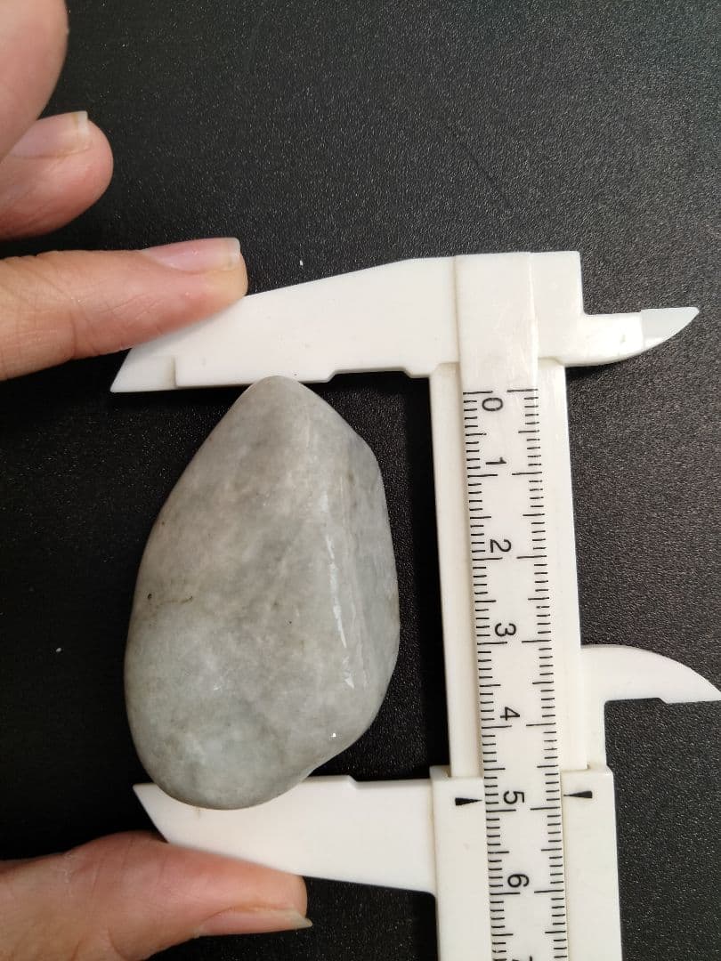 】国石翡翠　新潟県 糸魚川市姫川翡翠　原石　翡翠53g 翡翠　糸魚川ヒスイ