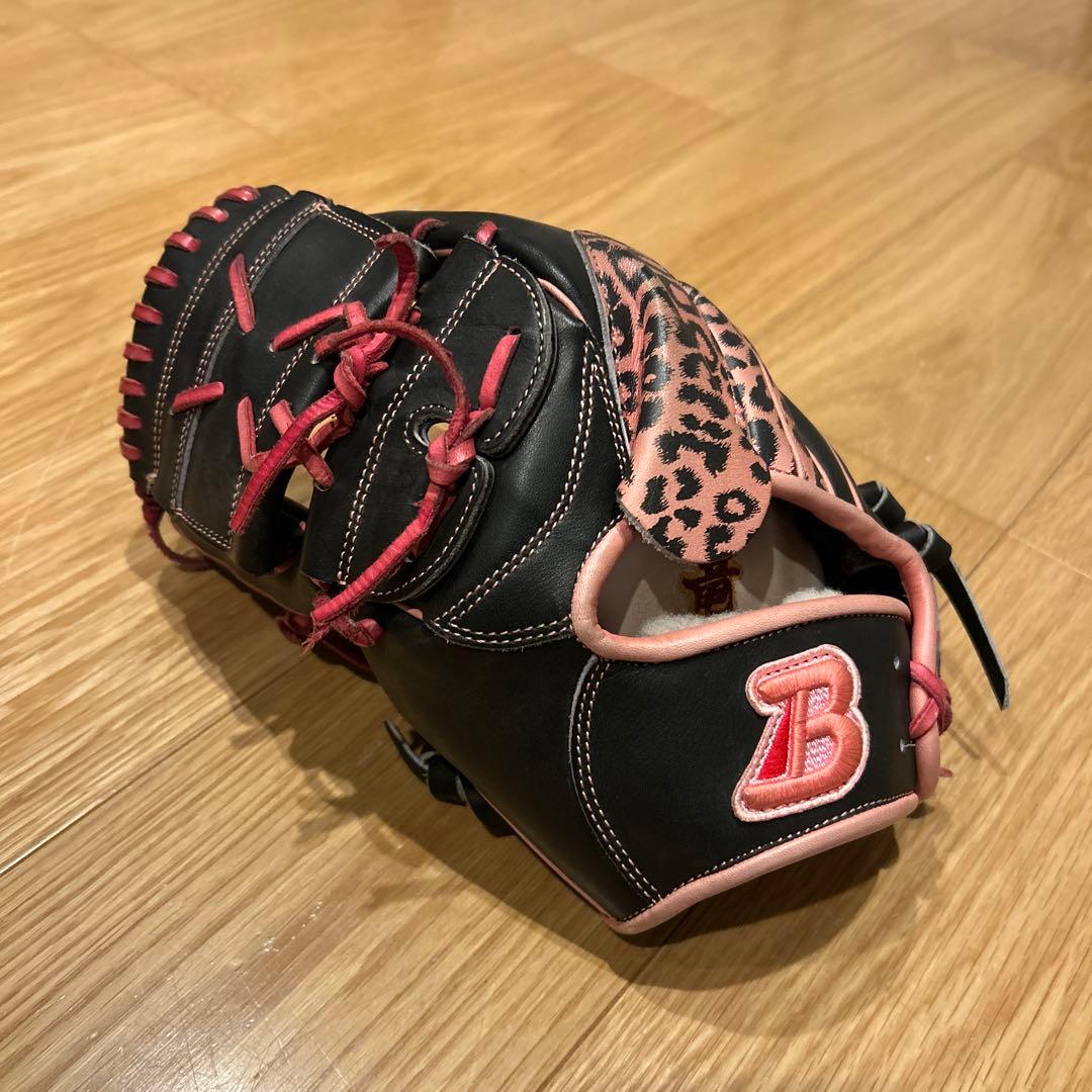 左投手用グローブ