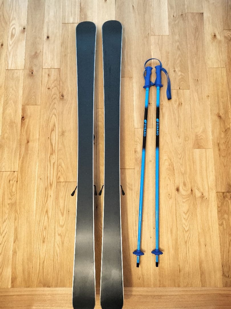 〈未使用・美品〉130cm　swallowスキー　ポール　セット　キッズ