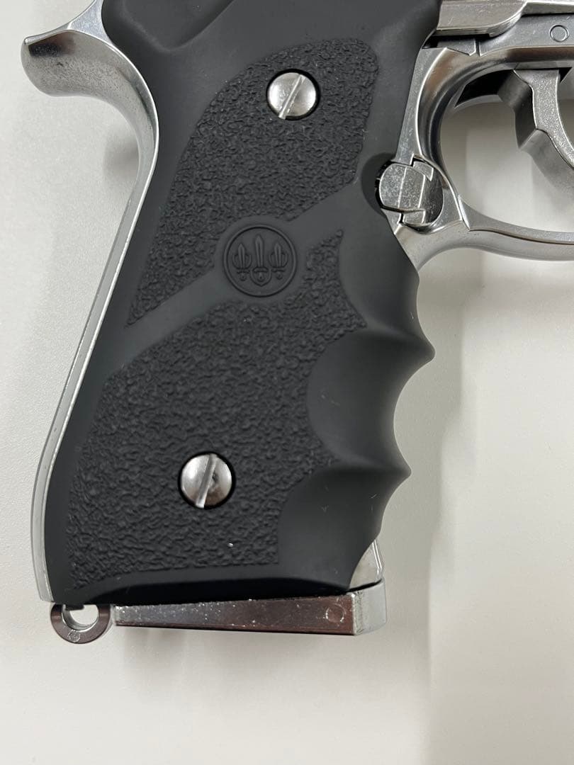 M92F クロームステンレス　ガスガン