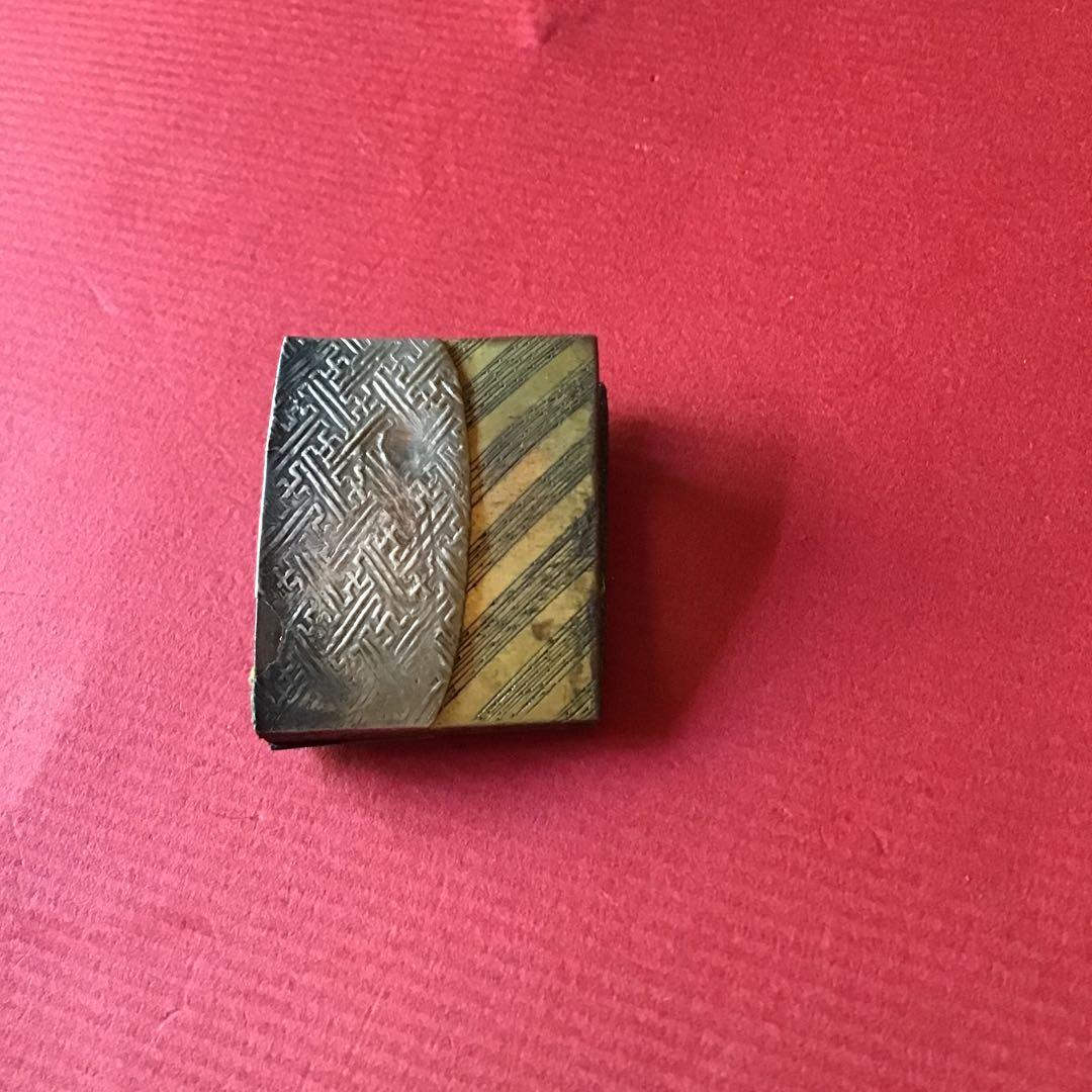 金銀二重着せハバキ　　　　　　　書鍔箱