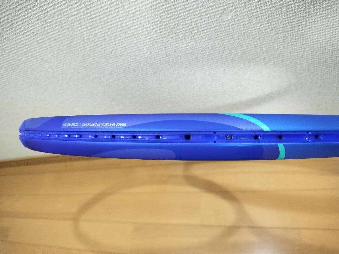 現行モデル　イーゾーン 115 YONEX　テニスラケット