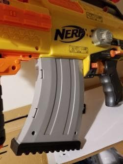 専用　ナーフスタンピード　本体　付属18連マガジン　シールド