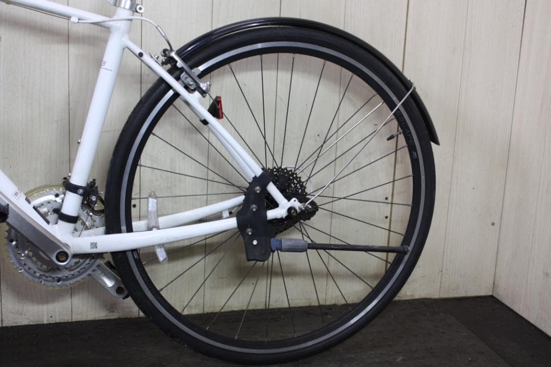 GIANT ESCAPE R3 700C アルミ 24速 470mm 白色クロス