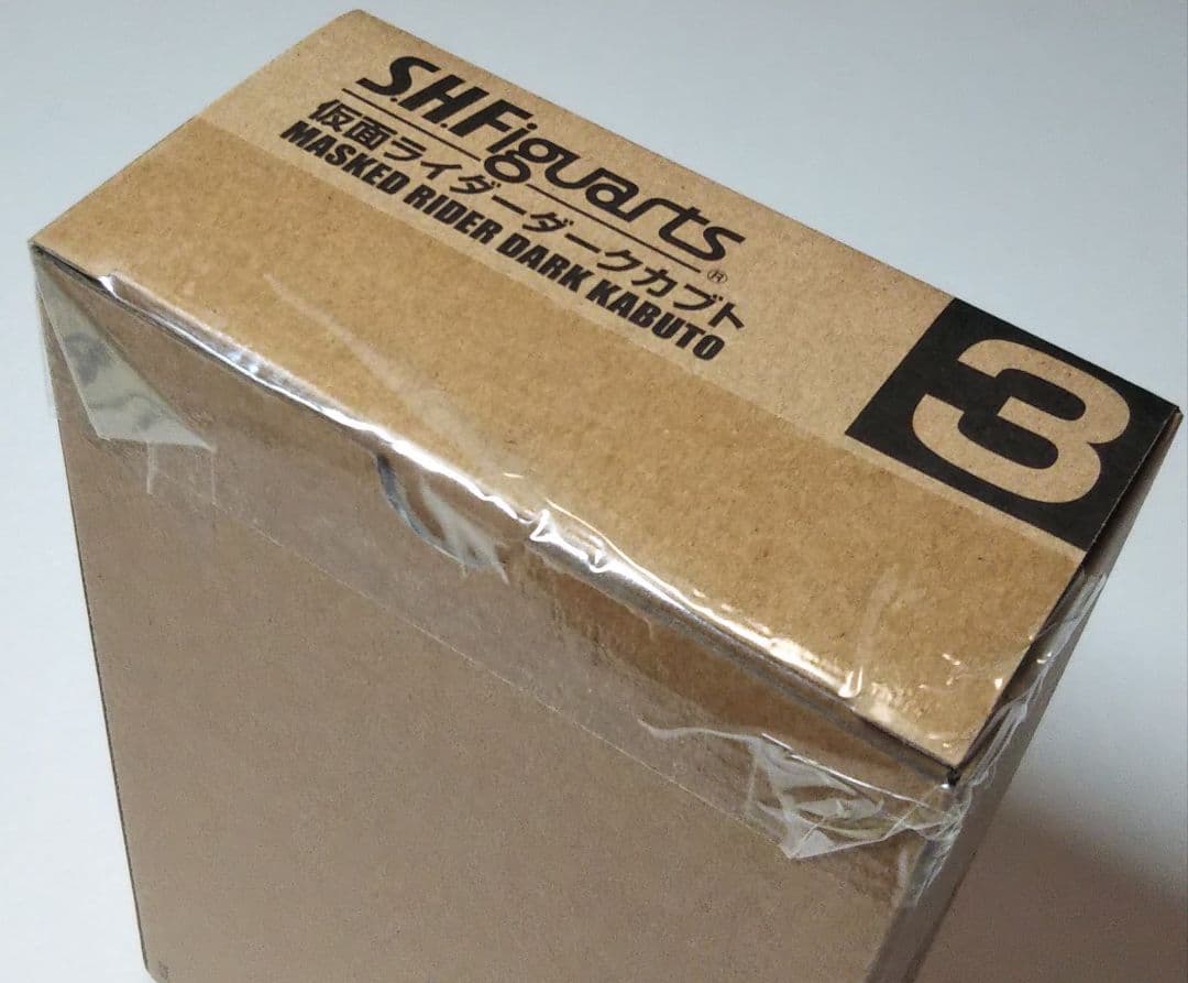 S.H.Figuarts 真骨彫製法 仮面ライダーダークカブト