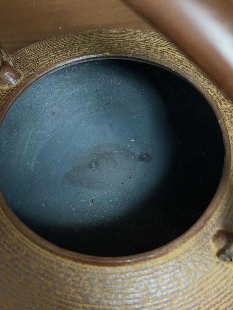 岩手県奥州　水沢幸工芸　現代の名工佐藤勝久造 １５型 南部鉄瓶　丸平型糸目波文