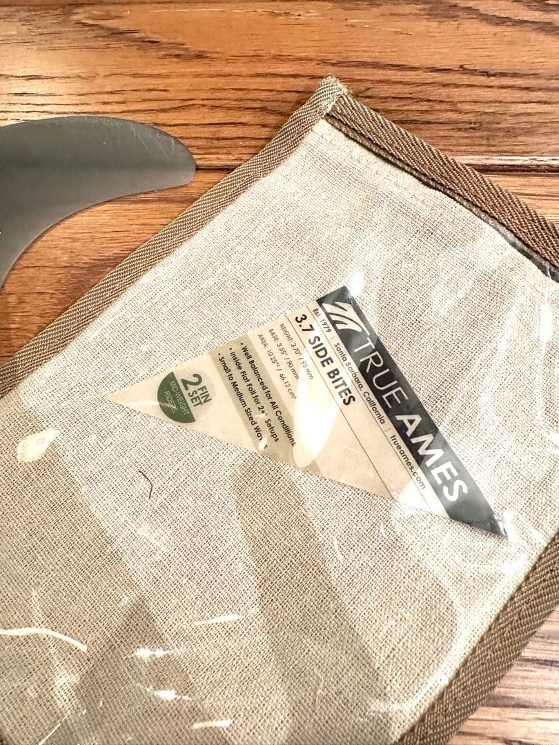 TRUE AMES FIN 3.7\" Side Bites フィン FCS