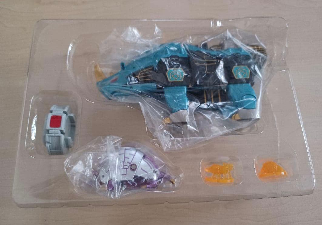 (美品)百獣戦隊ガオレンジャーガオライノスとガオマジロ