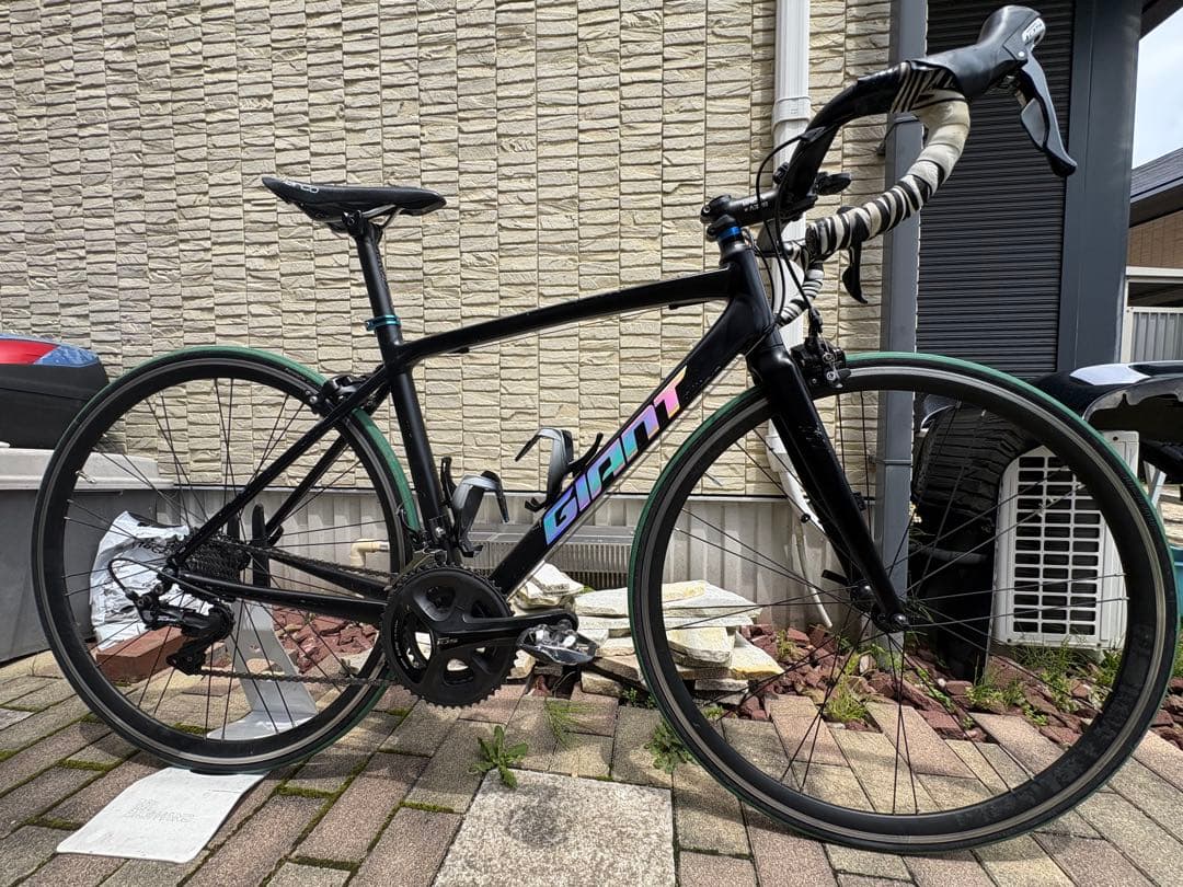 GIANT ロードバイク マットブラック Shimano 105